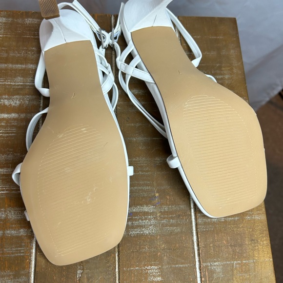 Shoe N Tale White Open Toe High Heel Sandal with Straps - Picture 3 of 4